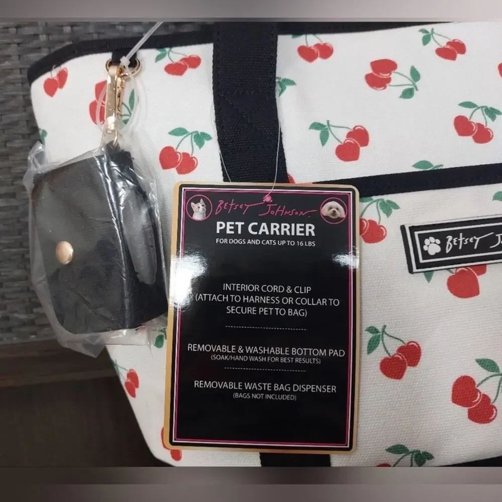 NEW BETSEY JOHNSON TSA-compliant pet carrier 16 LBS WHITE BLACK CHERRY PRINT
